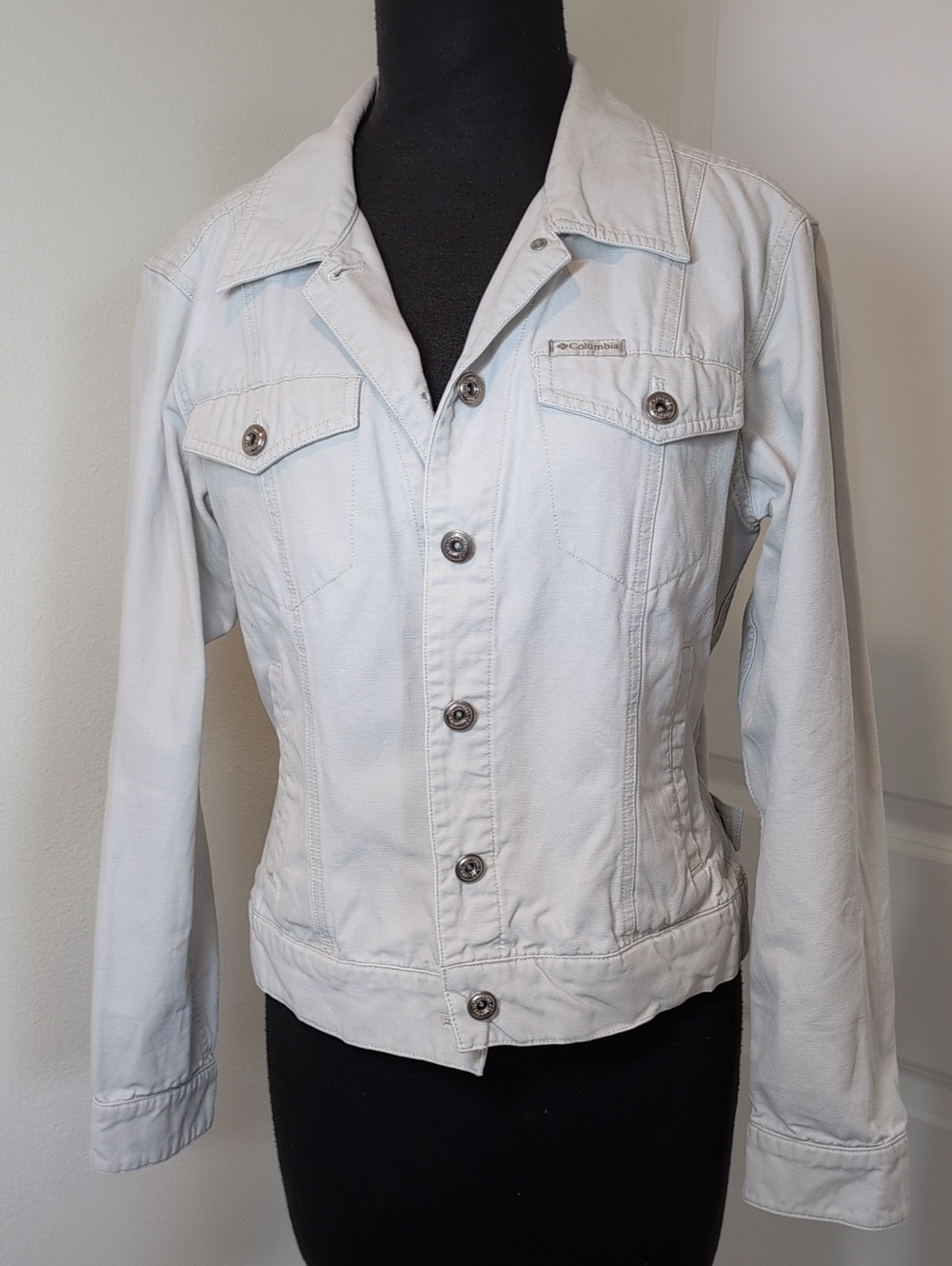 Columbia Women's Light Gray / Beige Button-Up Jean Jacket